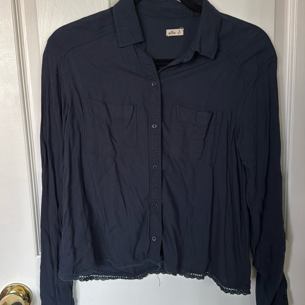 Hollister cropped button up blouse
